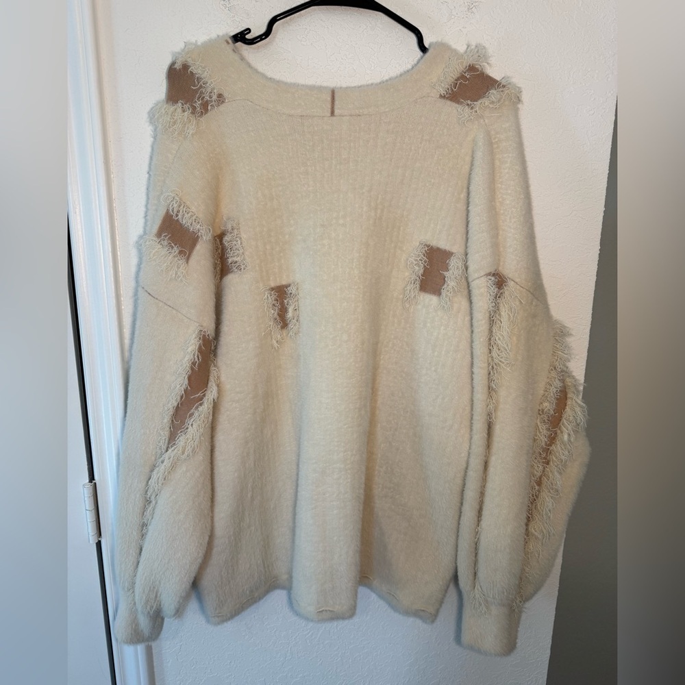 Fate Oversized Distressed Cream Button Up Sweater Womens Size Medium - Picture 7 of 9